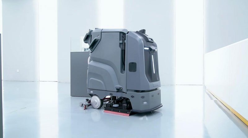 大型露天廣場使用什么類型的掃地機(jī)器人